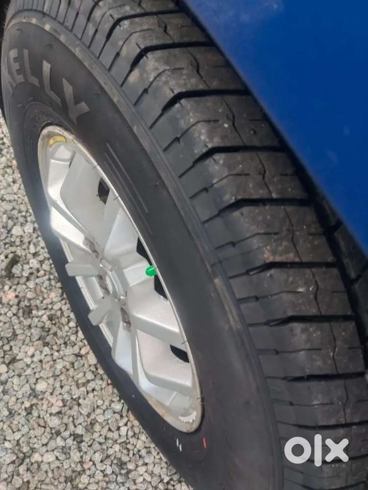Mahindra Tuv 300 2018