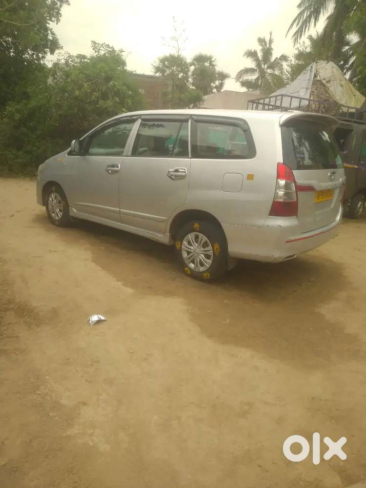 Toyota Innova 2014 Diesel 2nd Owner