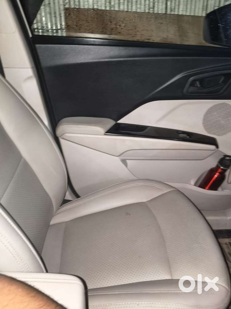 Mahindra Xuv300 2023 Car