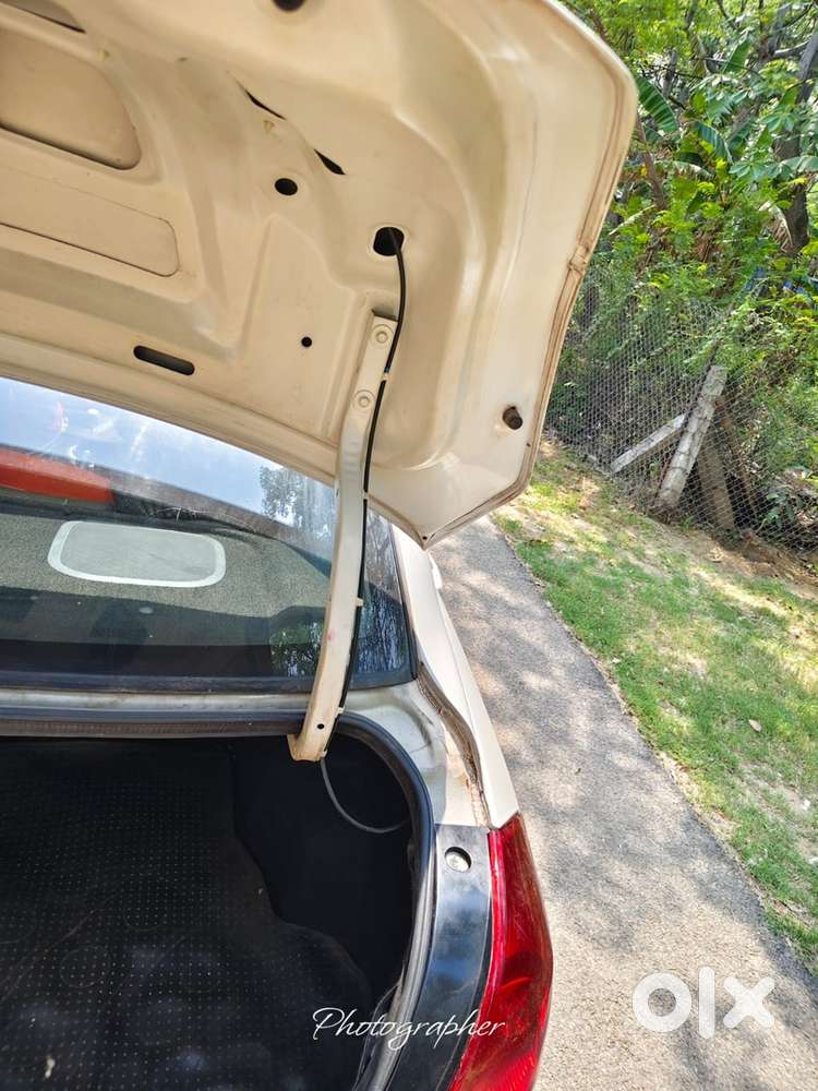Maruti Swift Dzire 2012