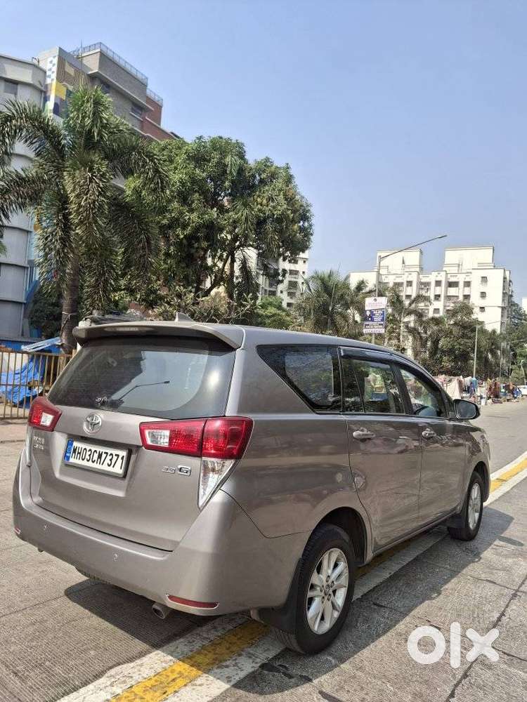 Toyota Innova Crysta [ ] 2.4 Gx At 7 Str, 2017, Petrol