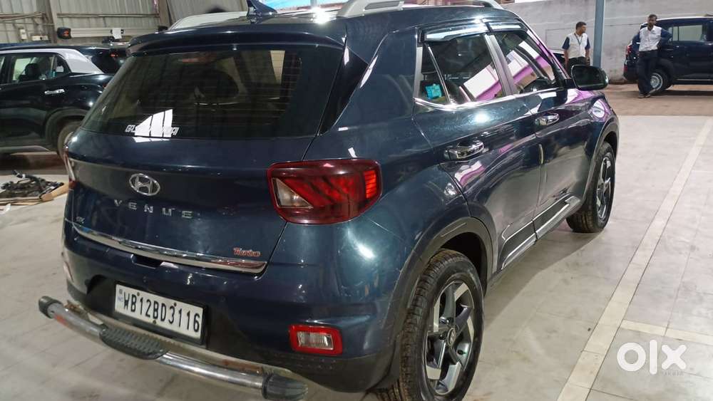 Hyundai Venue 2020 Petrol Well Maintained