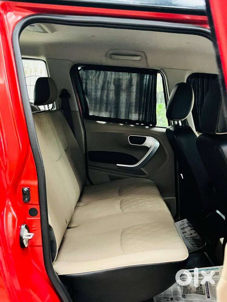 Mahindra Tuv 300 T10 Dual Tone, 2018, Diesel