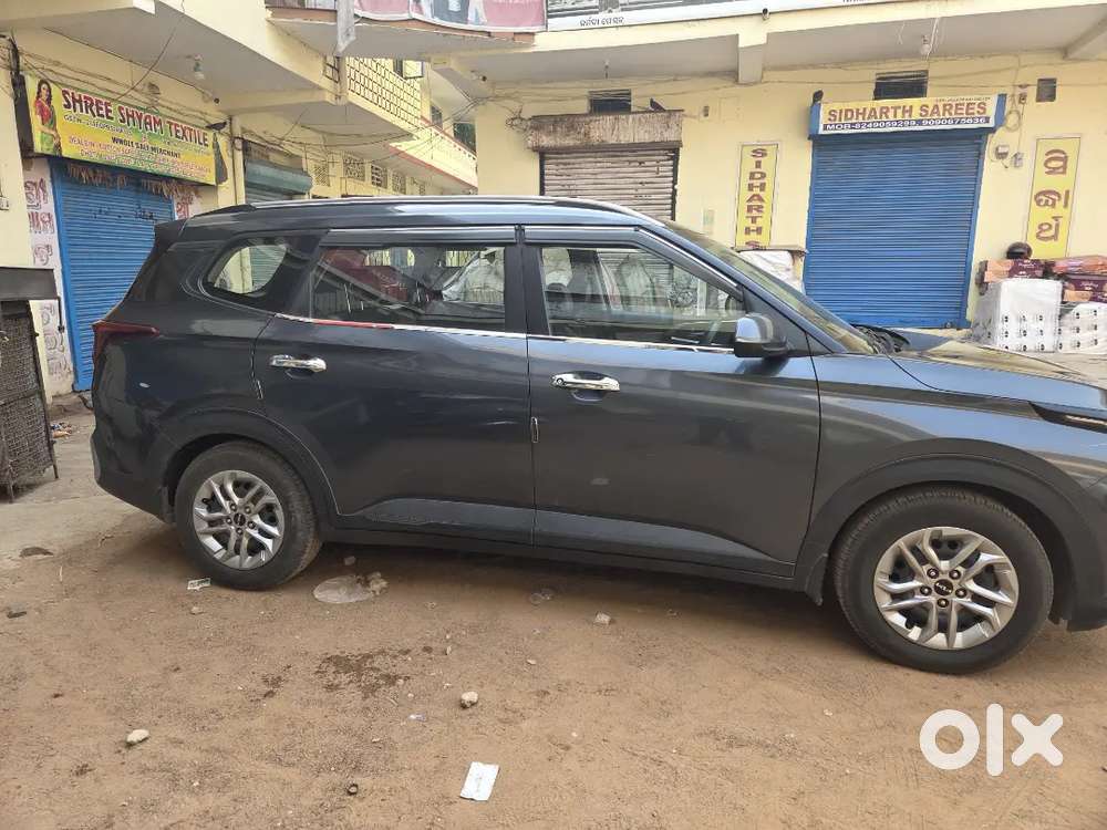 Kia Carens 2023 Diesel Well Maintained