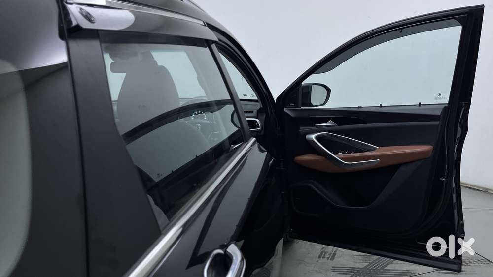 Mg Hector Plus 1.5 Sharp Turbo Cvt 6 Str, 2022, Petrol