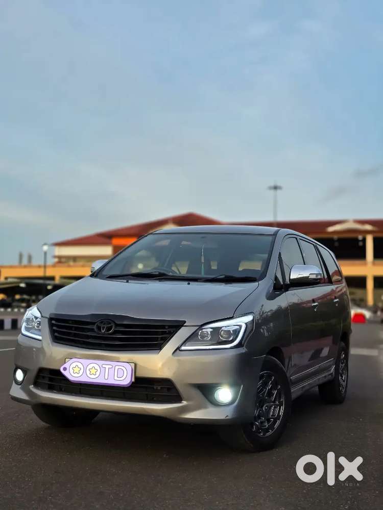 Toyota Innova 2.5 V 2013