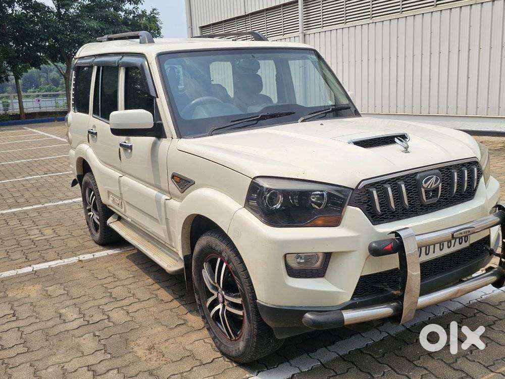 Mahindra Scorpio S4, 2015, Diesel