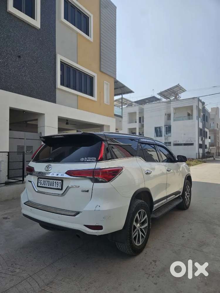 Toyota Fortuner Legender 2017