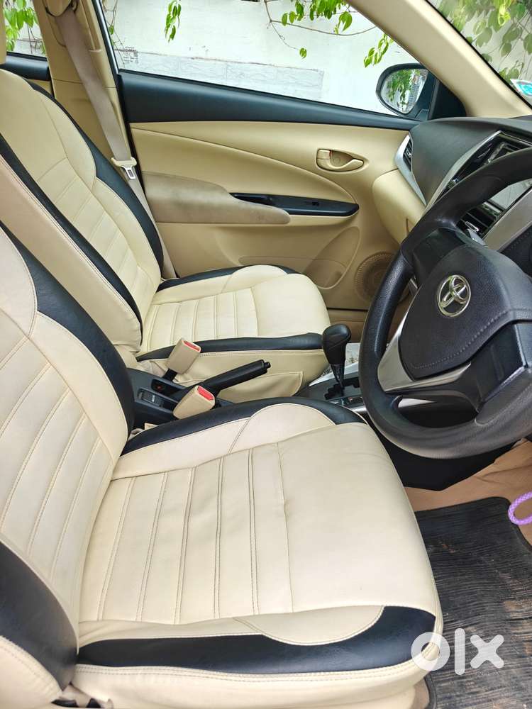 Toyota Yaris J Cvt, 2019, Petrol