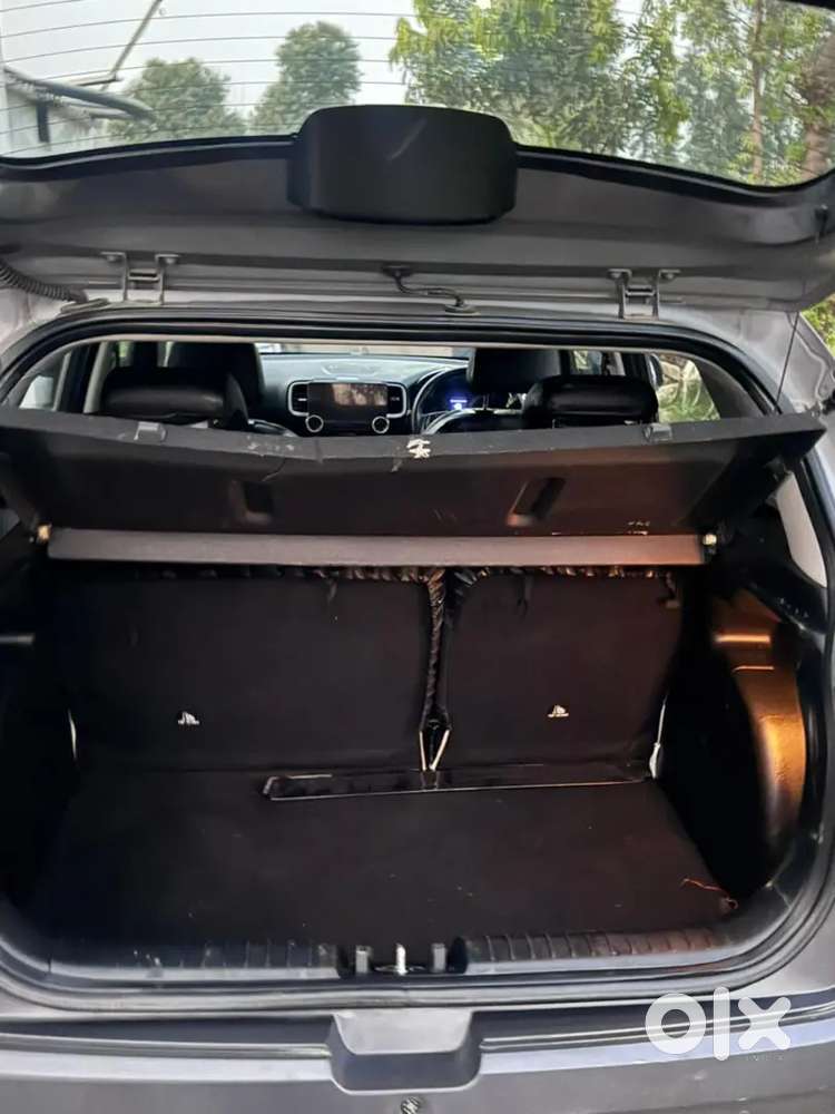 Hyundai Venue 2019 Diesel 80000 Km Driven