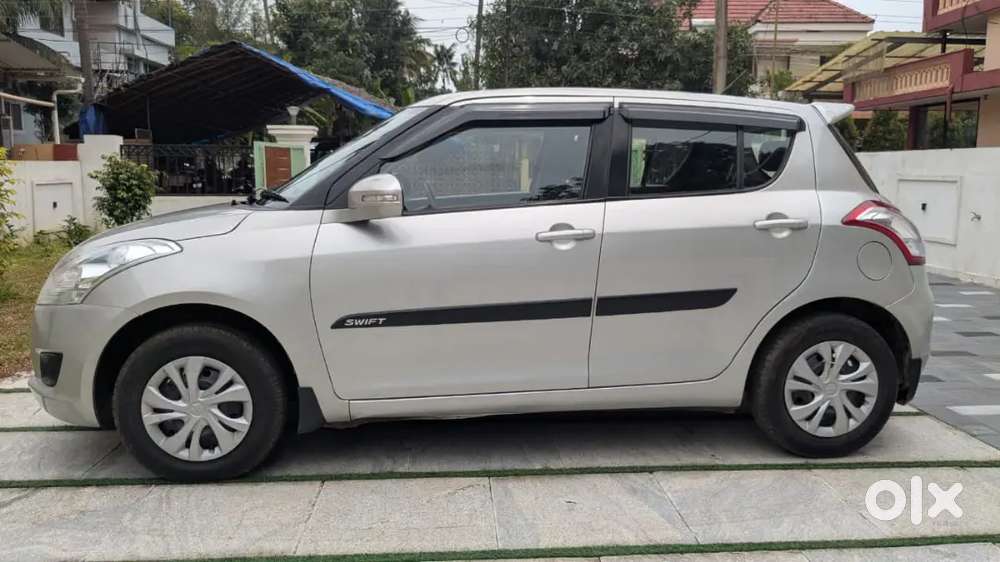 Maruti Suzuki Swift 2013 Petrol 142000 Km Driven
