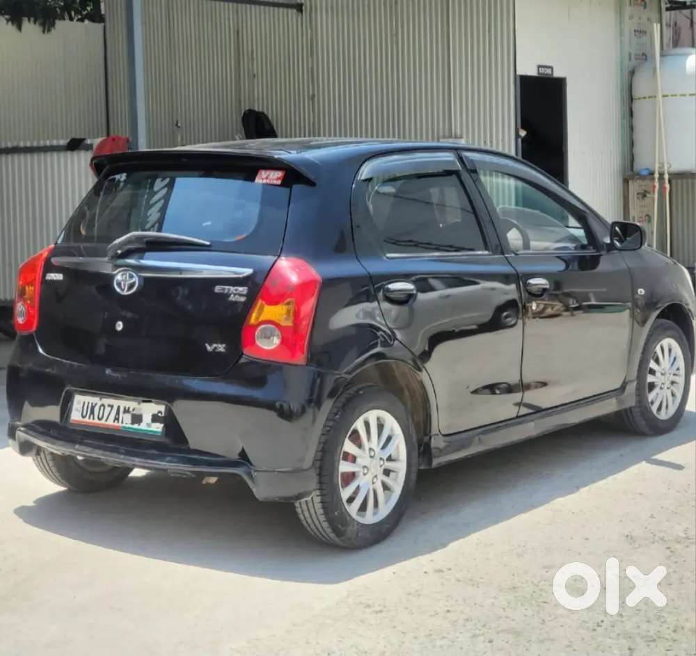 Toyota Etios Liva 2011 Petrol Well Maintained