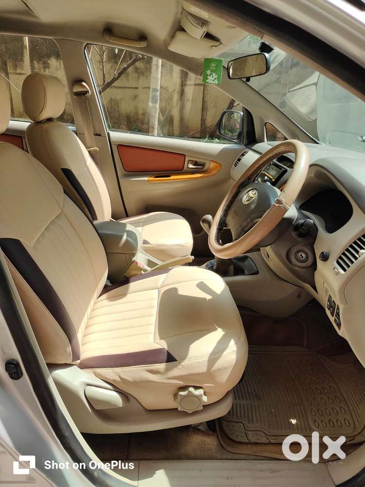 Toyota Innova 2.5 Vx 8 Str Bs-iii, 2010, Diesel