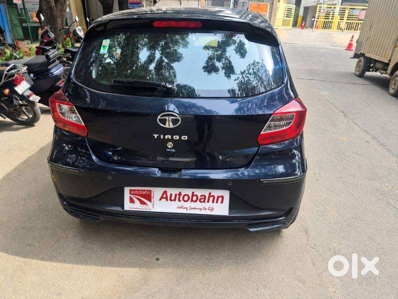 Tata Tiago 1.2 Revotron Xza, 2022, Petrol