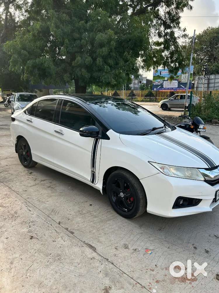 Honda City 2015 Diesel Car (sunroof)