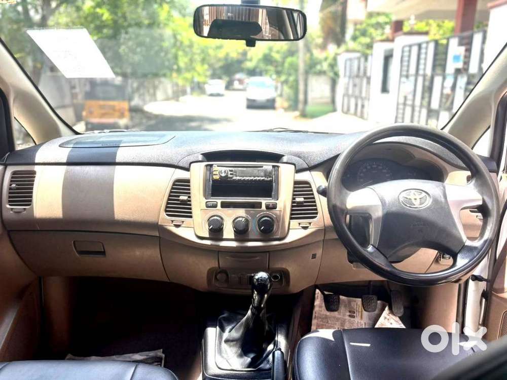 Toyota Innova 2.5 G (diesel) 7 Seater Bs Iv, 2015, Diesel