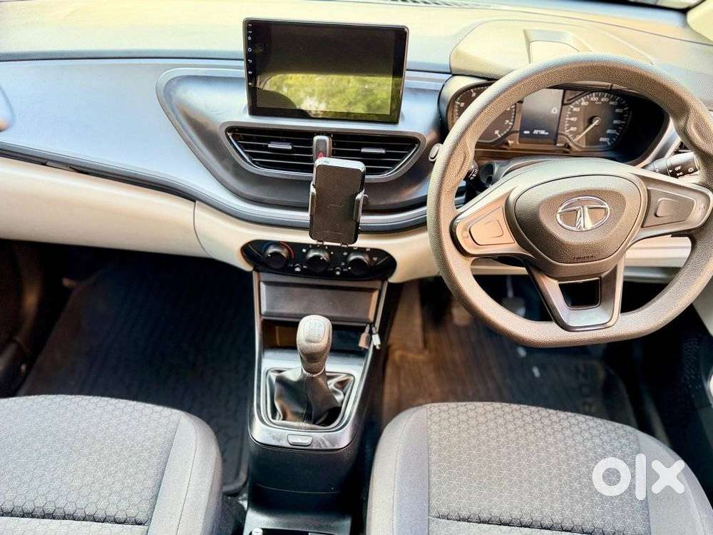 Tata Altroz 1.2 Xm, 2023, Petrol