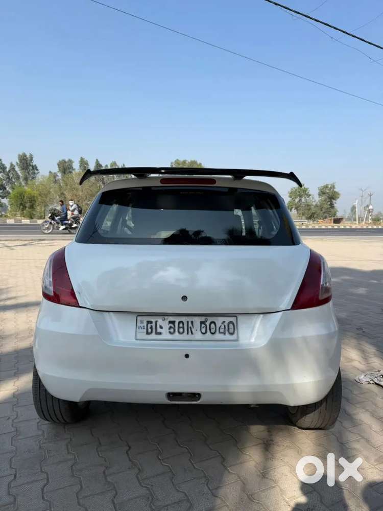 Maruti Suzuki Swift 2013 Cng & Hybrids Well Maintained