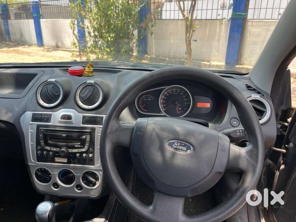 Ford Car Petrol 2011 Year