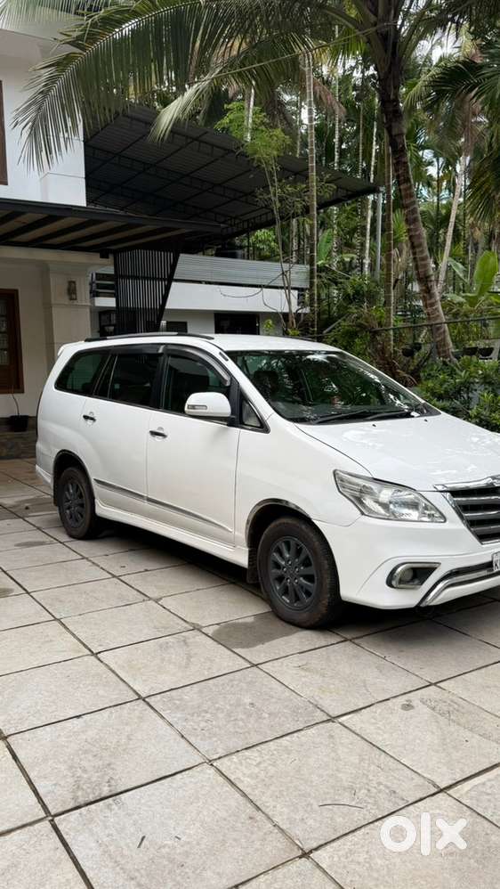 Toyota Innova Diesel 2014