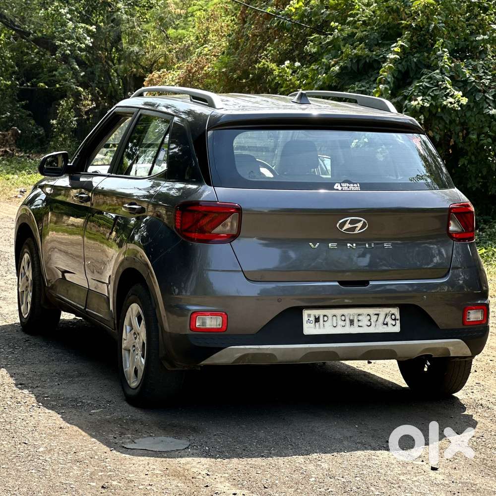 Hyundai Venue 1.2 S Plus, 2020, Cng & Hybrids