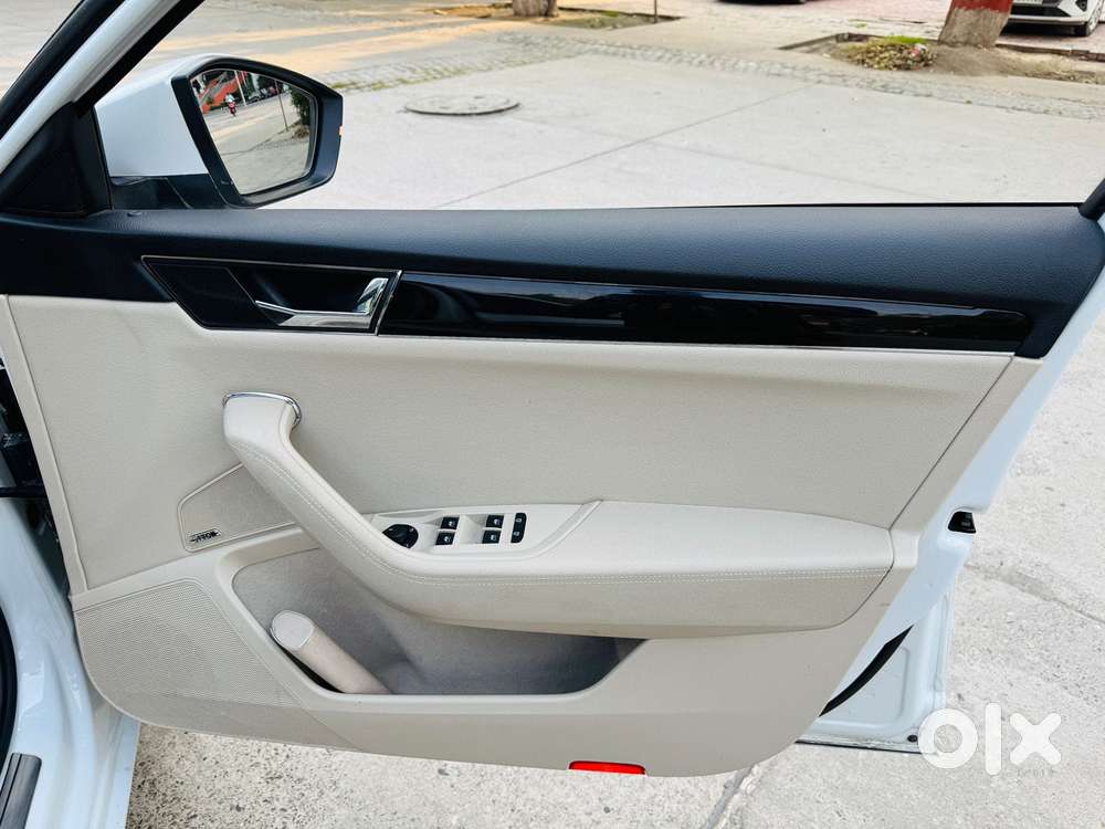 Skoda Superb 2.0 L&k Tsi At, 2022, Petrol