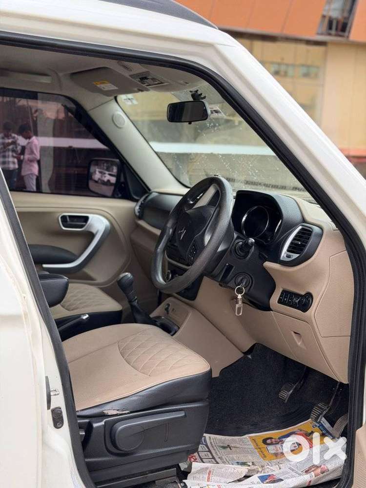 Mahindra Tuv 300 T10, 2018, Diesel