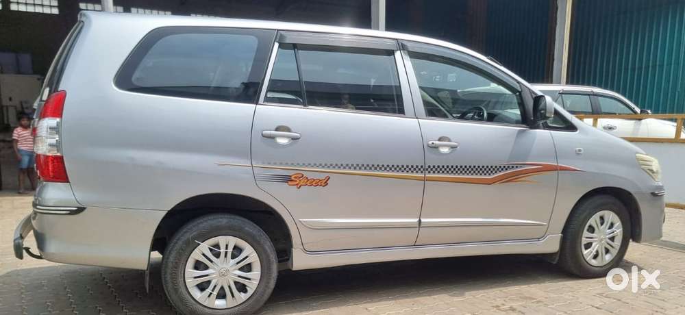 Toyota Innova 2.5 G (diesel) 8 Seater, 2016, Diesel