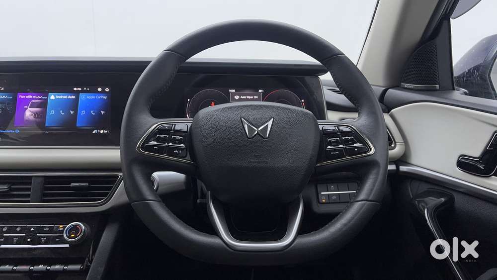 Mahindra Xuv700 2.0 Ax 7 Petrol At Luxury Pack Str, 2024, Petrol