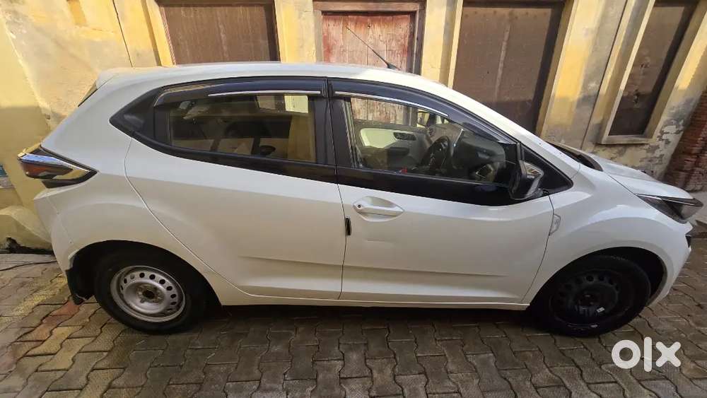 Tata Altroz 2022 Petrol 65000 Km Driven