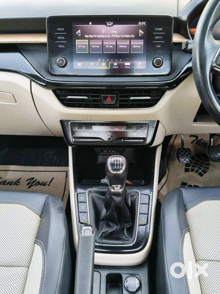 Skoda Slavia Style 1.0l Tsi Mt, 2022, Petrol