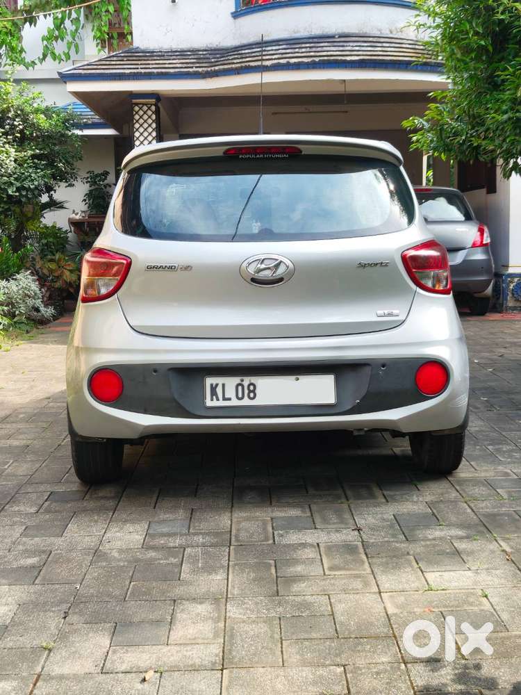 2017 Hyundai Grand I10 Sportz | Only 25,000 Km | Full Company Service