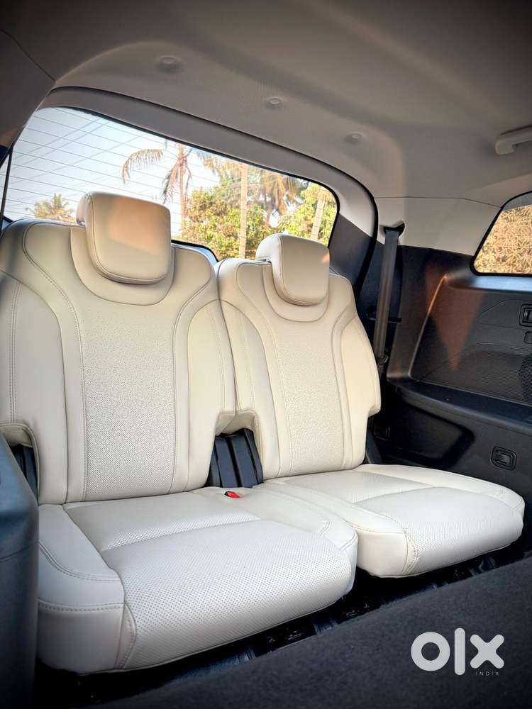 Mahindra Xuv700 2.2 Ax 7 Diesel Mt Str, 2025, Diesel