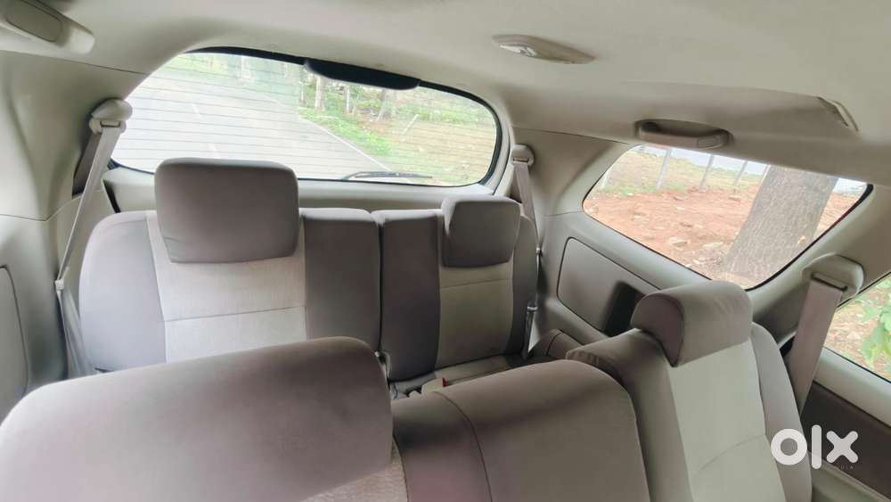 Toyota Innova 2.5 V Diesel 8-seater, 2012, Diesel