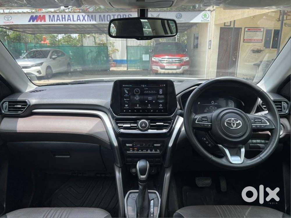 Toyota Urban Cruiser Hyryder 1.5 V Hybrid, 2023, Petrol