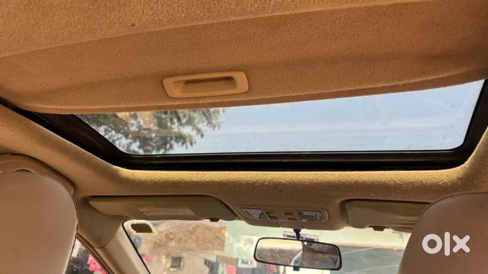 Honda City V With Sunroof