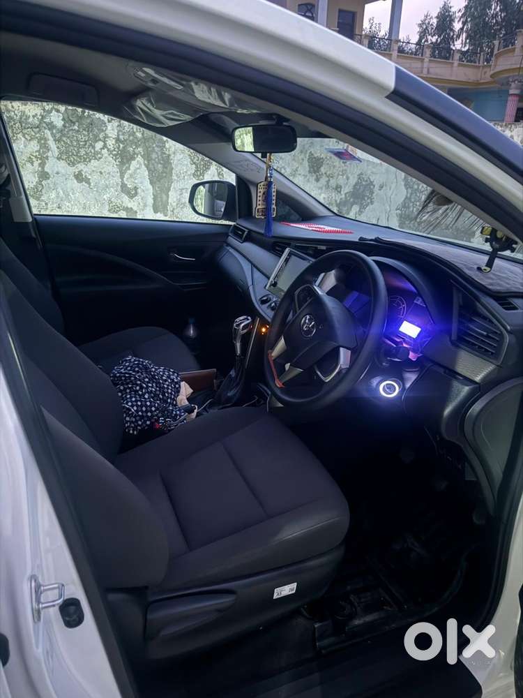 Toyota Innova Crysta 2.4 Gx 7-seater