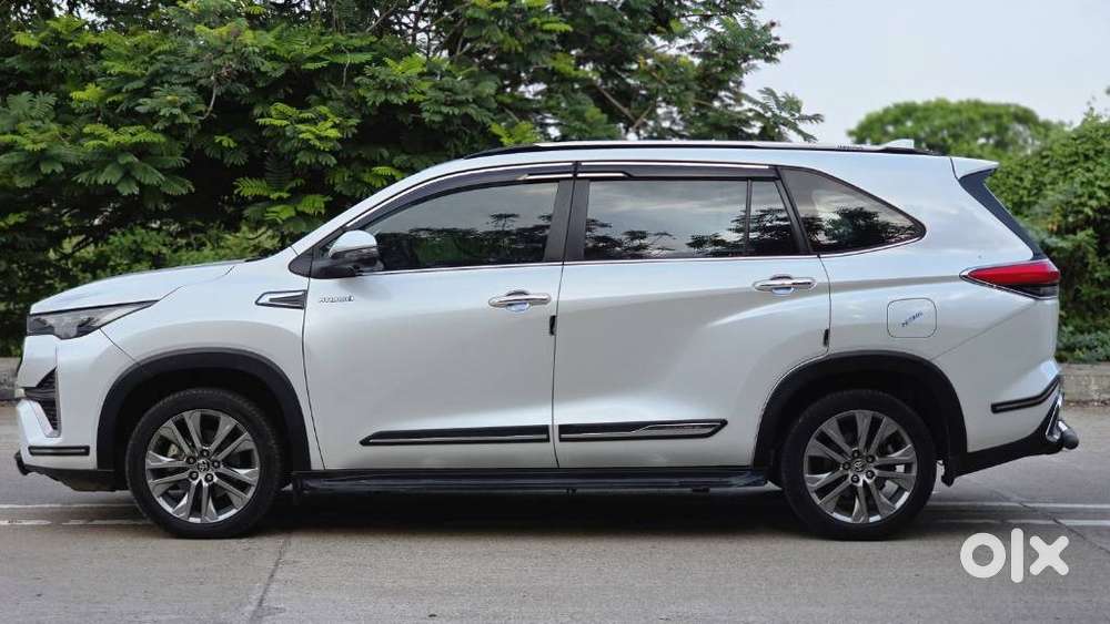 Toyota Innova Hycross Zx(o), 2025, Diesel