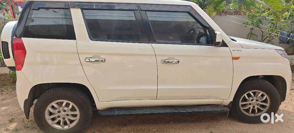 Mahindra Tuv 300 T8 2017 Diesel 76300 Km Driven