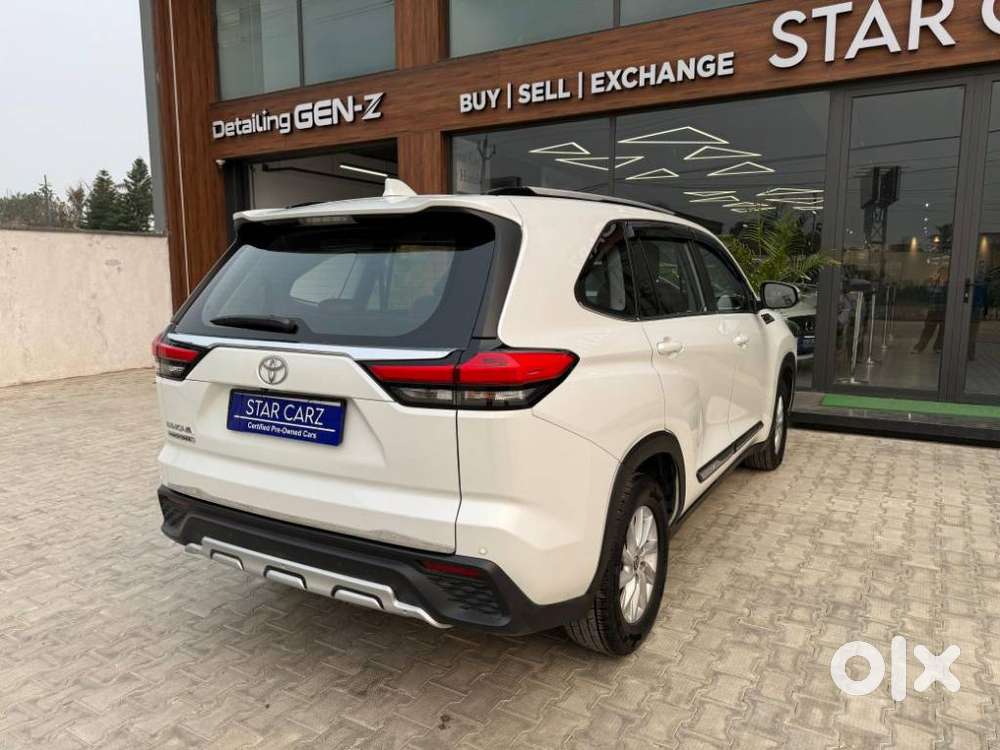 Toyota Innova Hycross Gx (o), 2025, Petrol