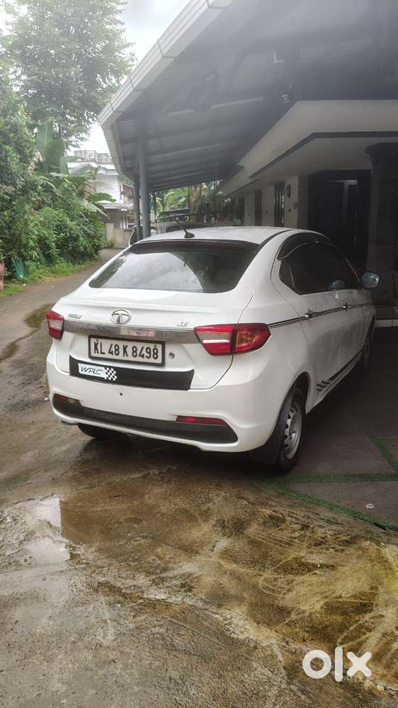 Tata Tigor Xe, 2017, Petrol