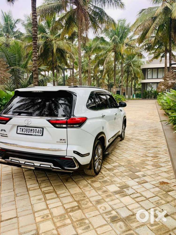 Toyota Innova Hycross 2.0 Zx (o) Hybrid 7 Str, 2025, Electric