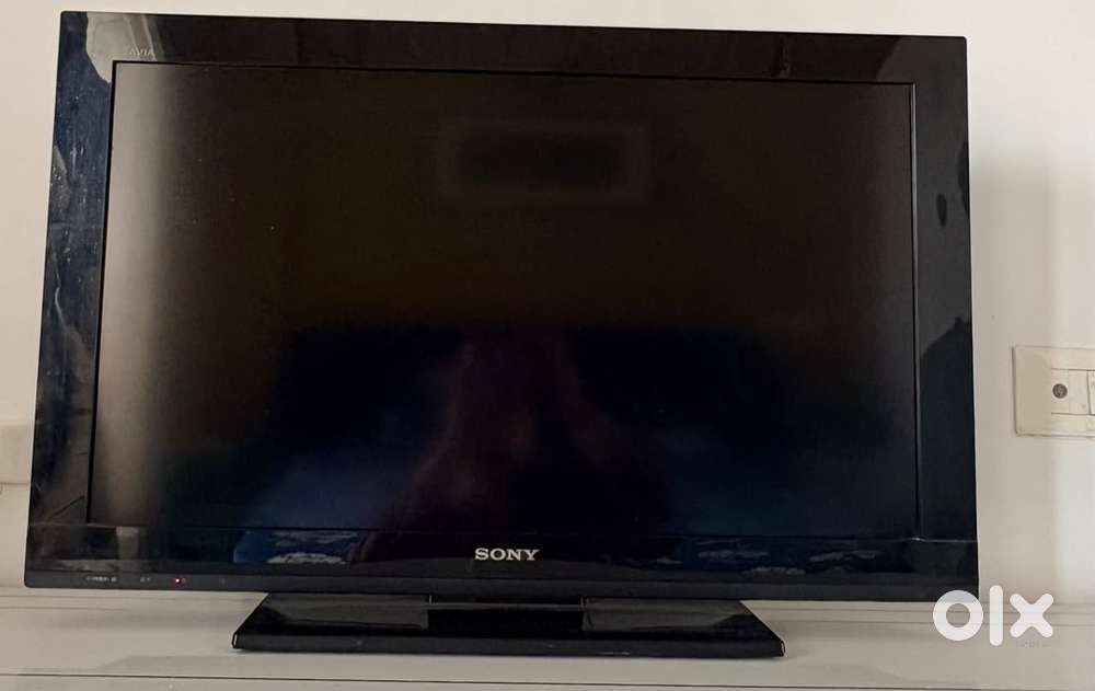 Smart TV Compatible LCD TV, with great sound and picture quality
