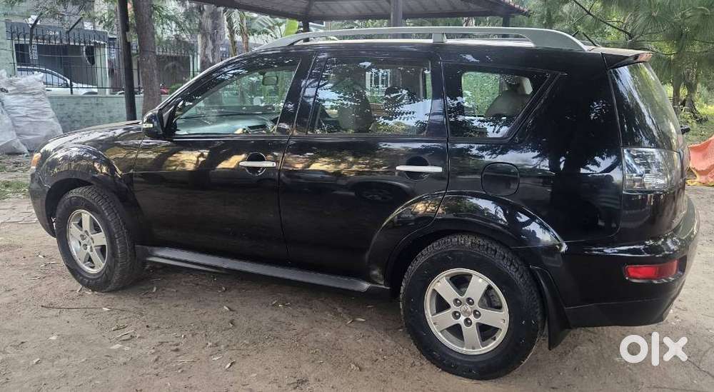Mitsubishi Outlander 2.4 Cvt, 2010, Petrol