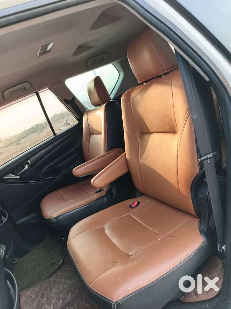 Toyota Innova Crysta 2.4 G Mt 8s, 2018, Diesel