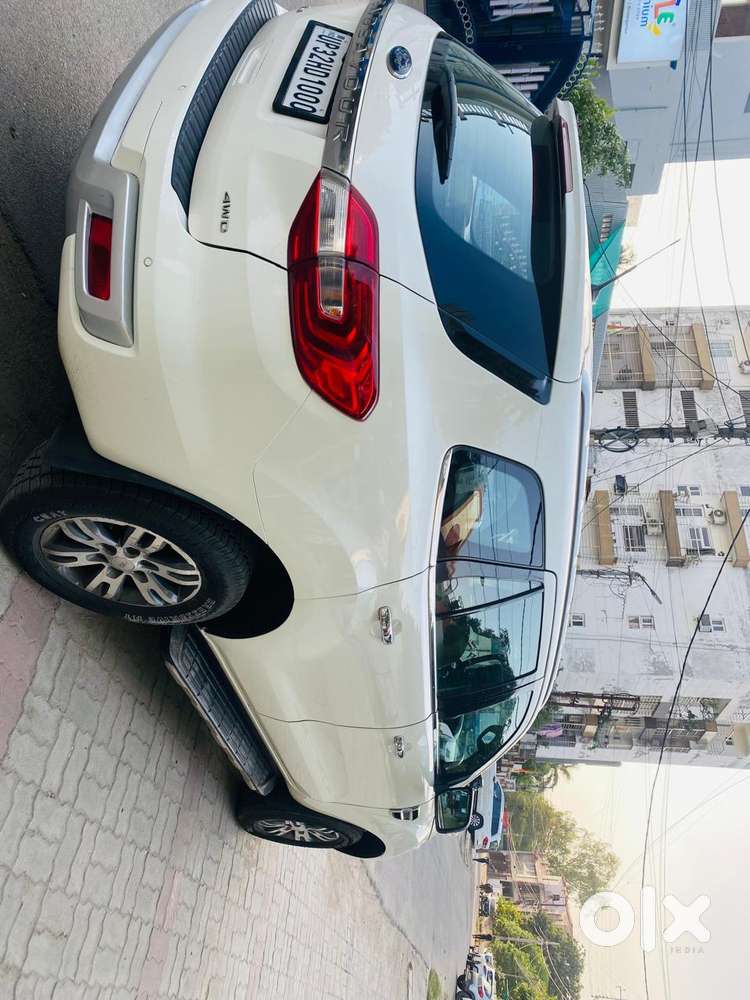 Ford Endeavour 3.2 Titanium At 4x4, 2017, Diesel