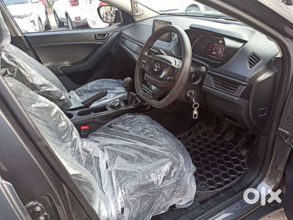 Tata Nexon Smart Plus1.2 Revotron Petrol 5 Mt, 2024, Petrol