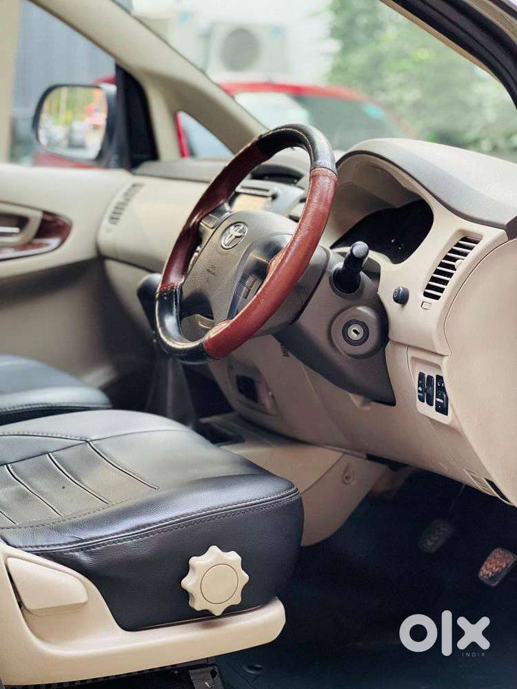 Toyota Innova 2.5 V 7 Str, 2012, Diesel