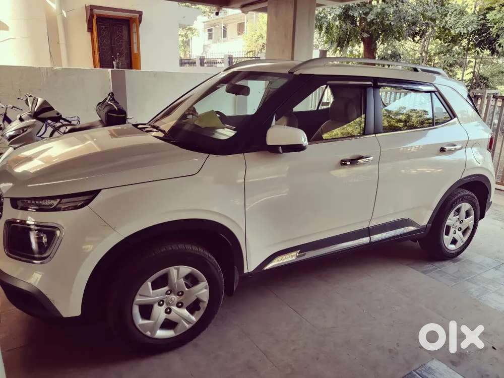 Hyundai Venue 2021 Petrol Good Condition