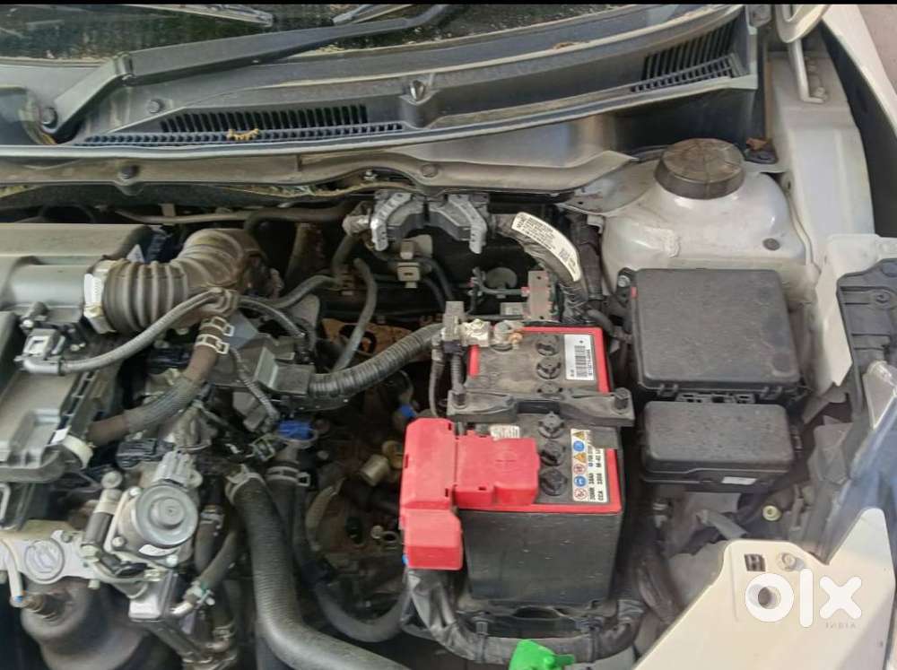 Maruti Suzuki Swift 1.2 Lxi (o), 2024, Petrol